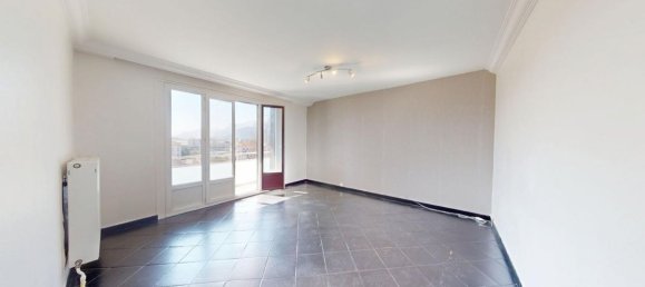3 bedrooms Apartment in Grenoble, France No. 244252 3