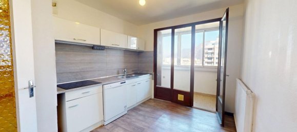 3 bedrooms Apartment in Grenoble, France No. 244252 6