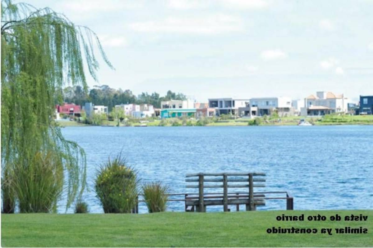  Land in Tigre, Argentina No. 115205