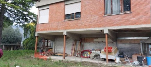 8 rooms Apartment in Umbertide, Italy No. 1839 10