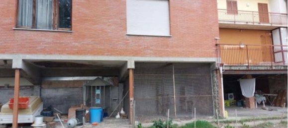 8 rooms Apartment in Umbertide, Italy No. 1839 9