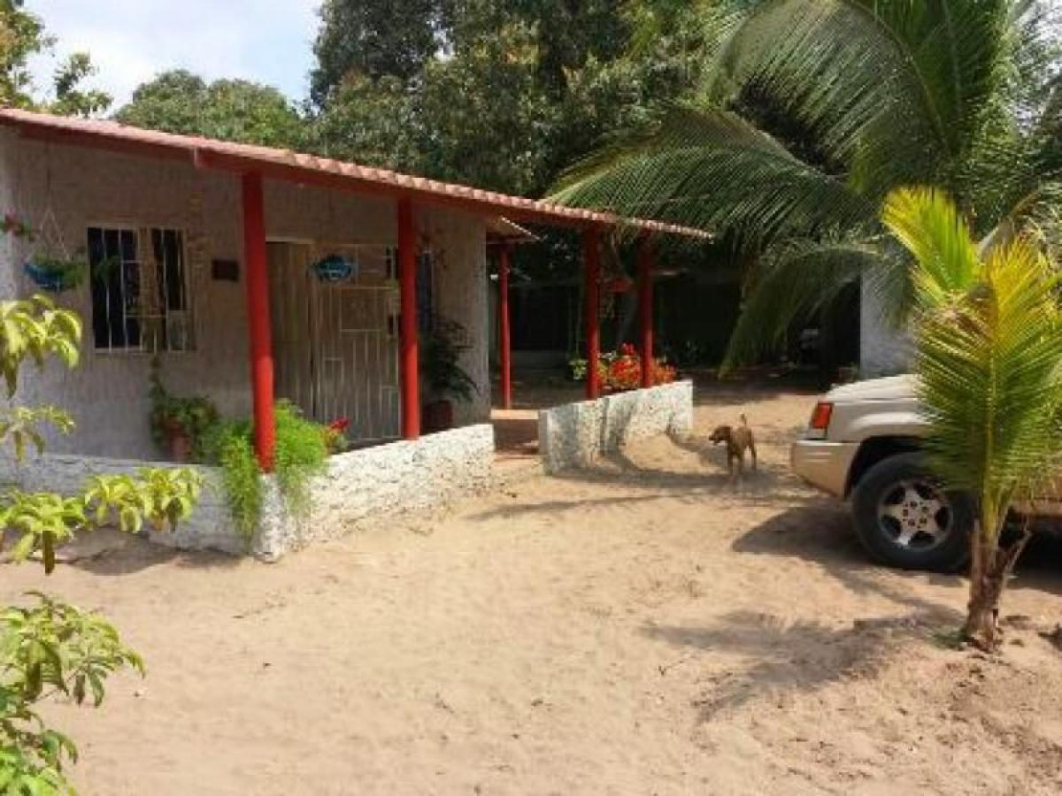 4 bedrooms House in Atlantico, Colombia No. 3215