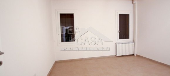 Casa de 4 habitaciónes en Concordia sulla Secchia, Italy No. 70210 8