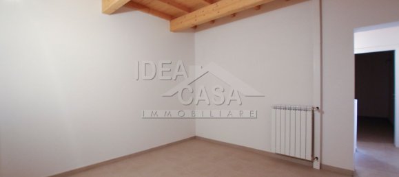 Casa de 4 habitaciónes en Concordia sulla Secchia, Italy No. 70210 9