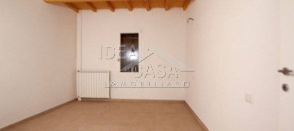 Casa de 4 habitaciónes en Concordia sulla Secchia, Italy No. 70210 10