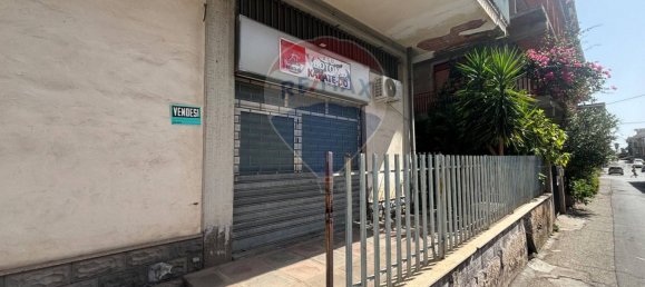 3غرفة عقار تجاري في Santa Maria di Licodia, Italy رقم 326139 2