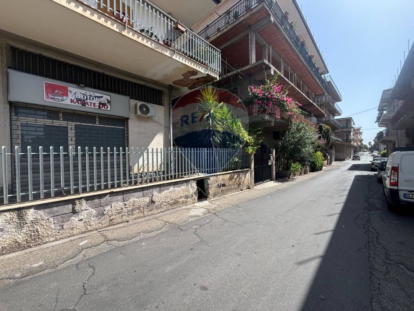 3غرفة عقار تجاري في Santa Maria di Licodia, Italy رقم 326139