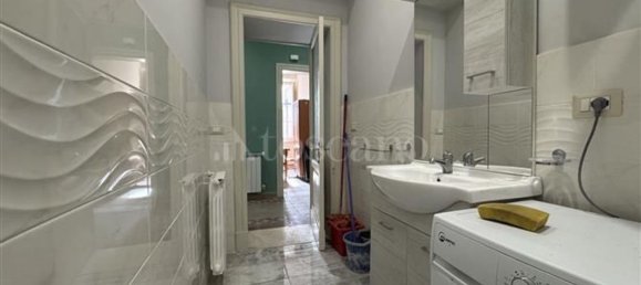 3 bedrooms Apartment in Catania, Italy No. 371931 7