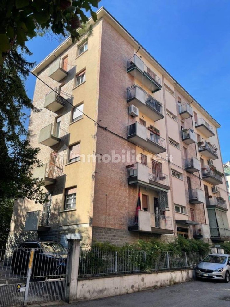 3 Schlafzimmer Wohnung in Bologna, Italy, Nr. 398458