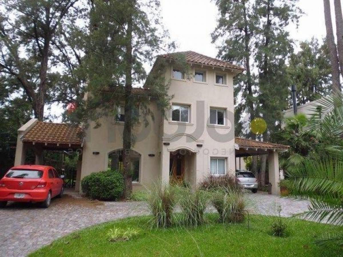 Casa T4 em Berazategui, Argentina N.º 18210