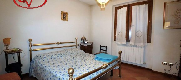 Villa de 8 divisões em Loro Ciuffenna, Italy N.º 224890 10