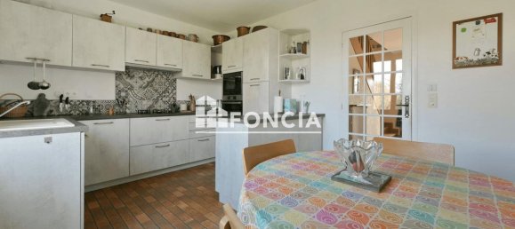 4 bedrooms Villa in Fresnay-sur-Sarthe, France No. 287937 2