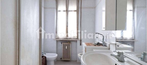 Квартира с 2 спальнями в Мантуя, Италия № 343452 12