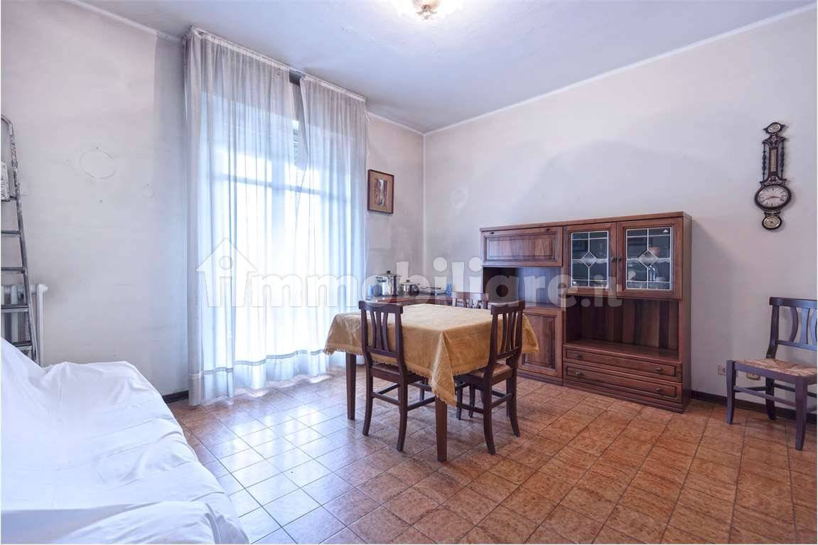 Квартира с 2 спальнями в Мантуя, Италия № 343452