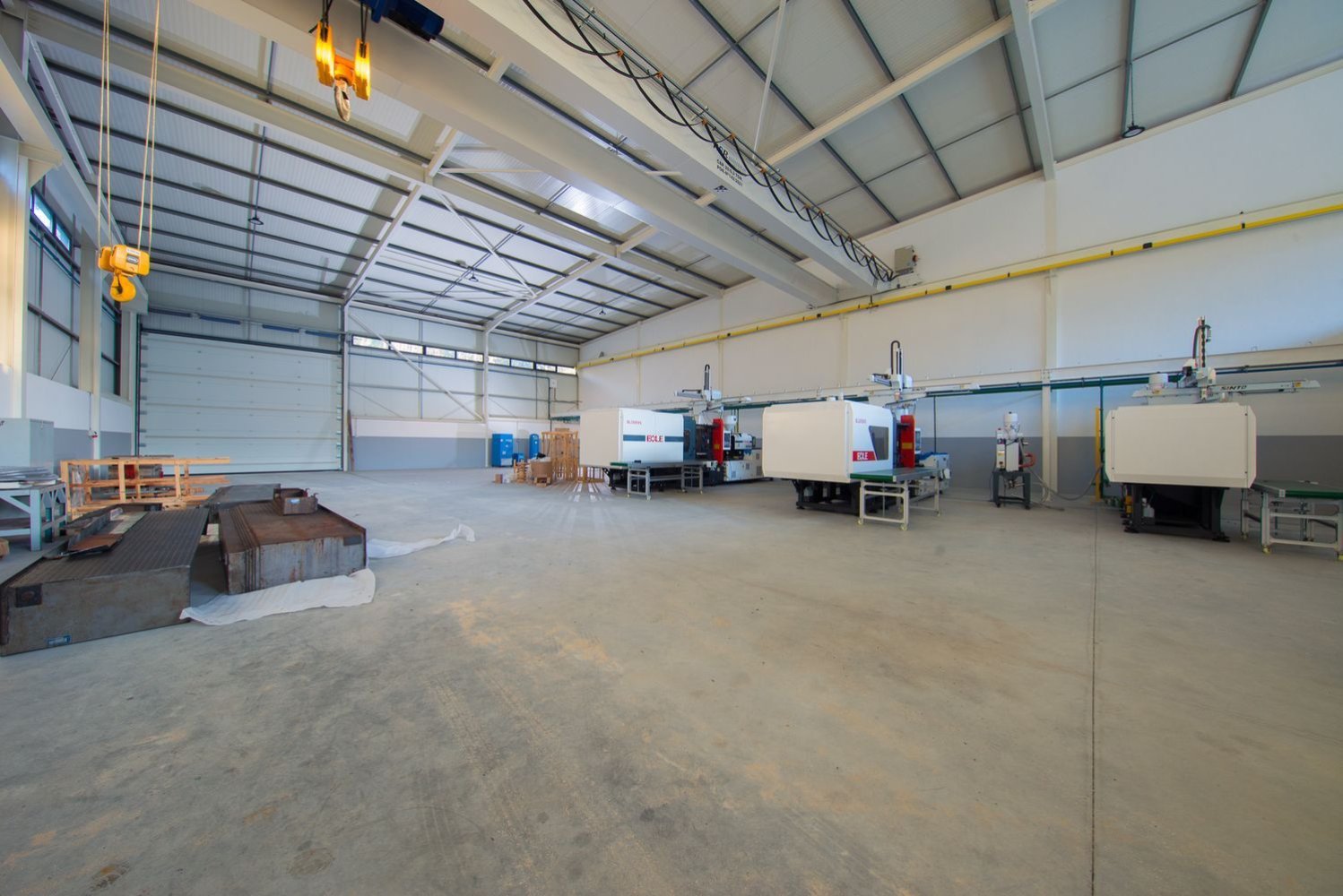 621m² Warehouse in Maceira, Portugal No. 314064