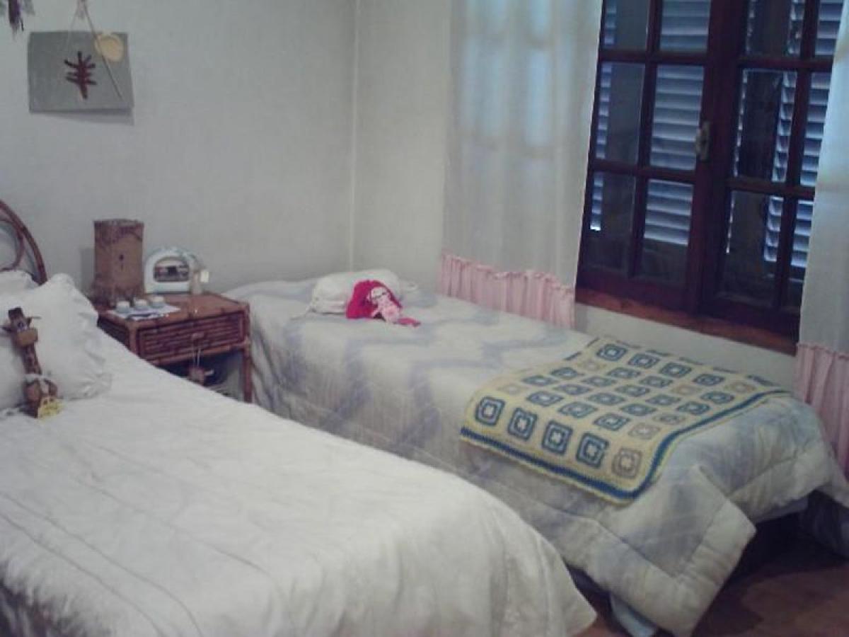 3 bedrooms House in Avellaneda, Argentina No. 95160