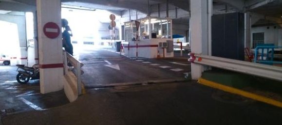  مرآب في Torremolinos, Spain رقم 187296 6