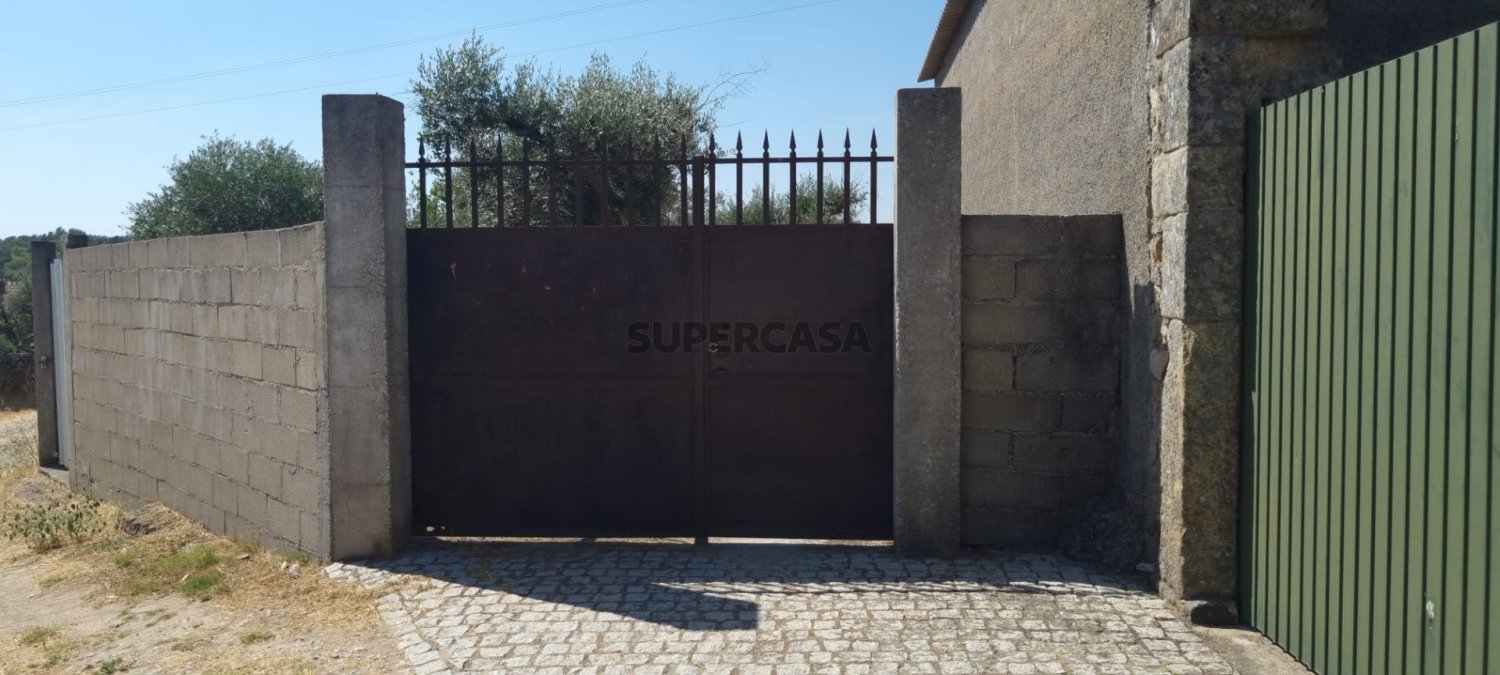  Land in Alcains, Portugal No. 250957