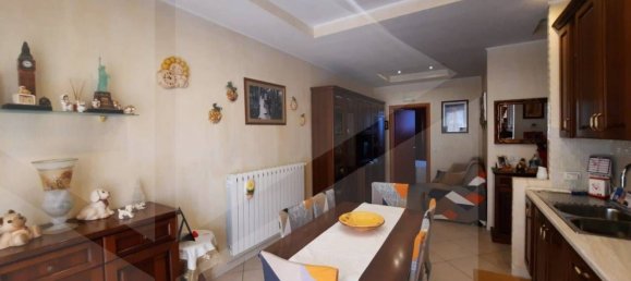 3-salle Appartement à Vieste, Italy No. 18796 4