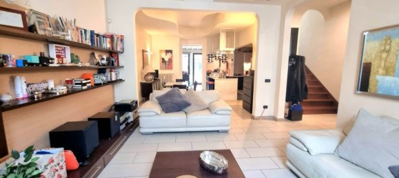 Квартира с 9 спальнями в Сесто Фьорентино, Италия № 348017 2