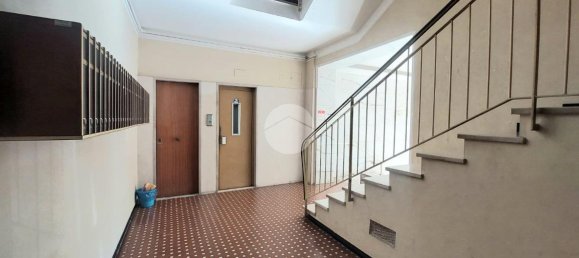 4 rooms Apartment in Genoa, Italy No. 13174 3