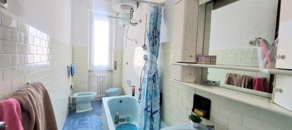 4 rooms Apartment in Genoa, Italy No. 13174 15