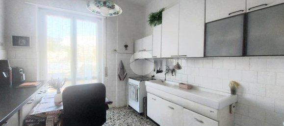 4 rooms Apartment in Genoa, Italy No. 13174 8