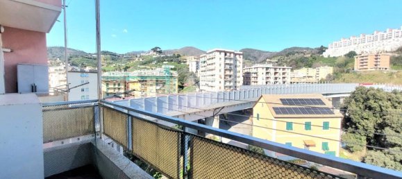 4 rooms Apartment in Genoa, Italy No. 13174 10