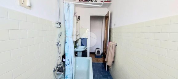 4 rooms Apartment in Genoa, Italy No. 13174 14