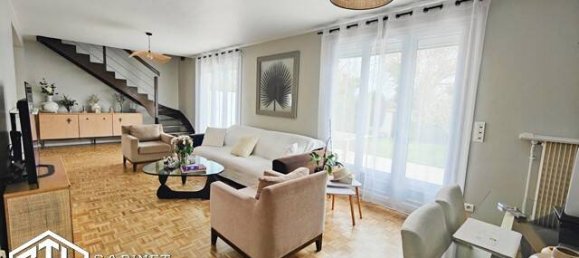 3 Schlafzimmer Haus in Clichy-sous-Bois, France, Nr. 135796 5