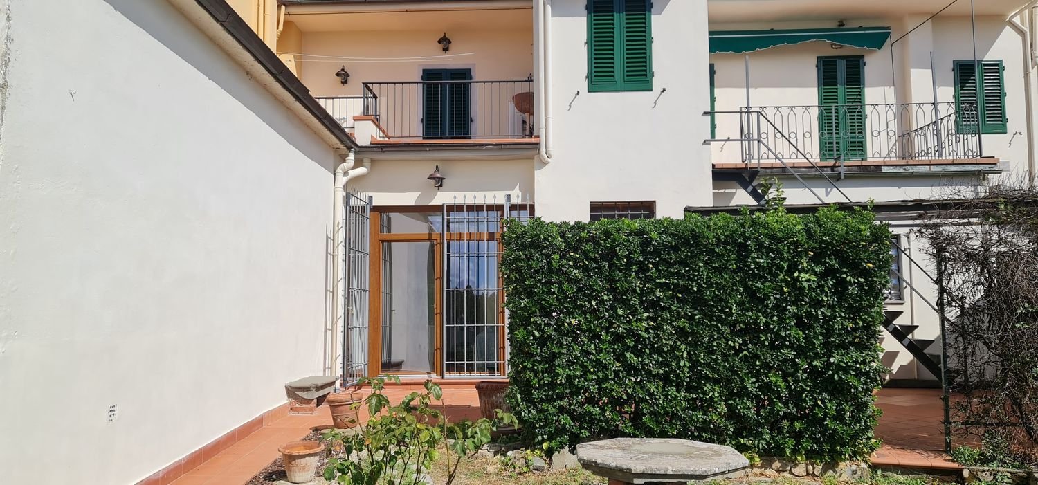 6 chambres Duplex à San Casciano in Val di Pesa, Italy No. 372310