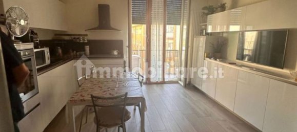 3 bedrooms Apartment in Naples, Italy No. 371365 4