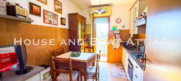 2 bedrooms Apartment in Livorno, Italy No. 278937 2