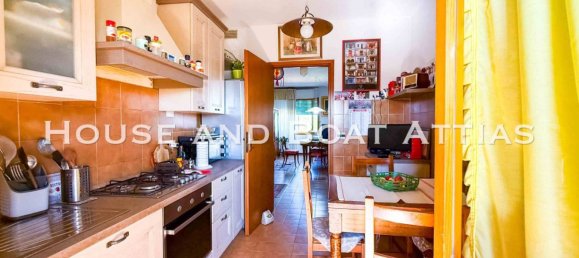 2 bedrooms Apartment in Livorno, Italy No. 278937 10