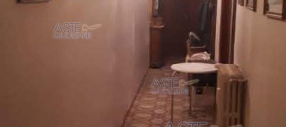 5 rooms Apartment in Rome, Italy No. 190322 4