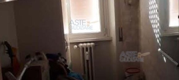 5 rooms Apartment in Rome, Italy No. 190322 8