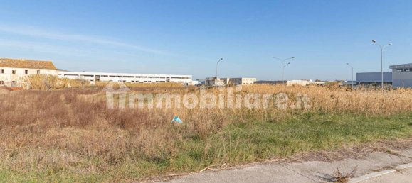 Grundstück in San Benedetto del Tronto, Italy 1650m², Nr. 273156 3