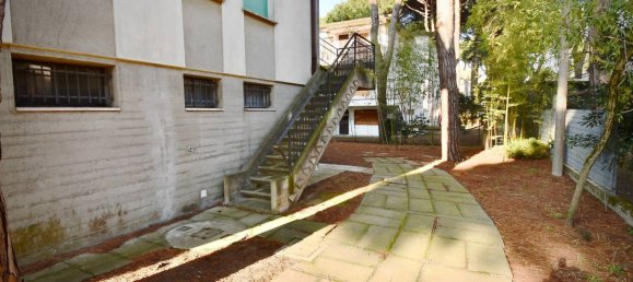 4 bedrooms Apartment in Comacchio, Italy No. 377355 3