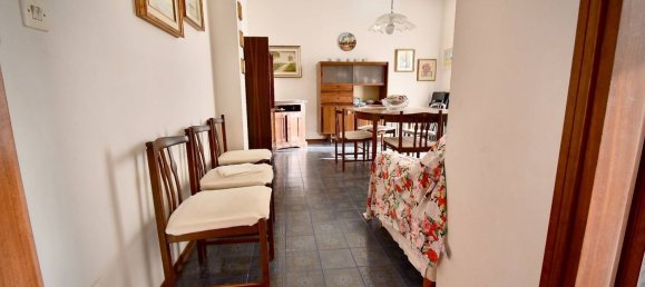 4 bedrooms Apartment in Comacchio, Italy No. 377355 10