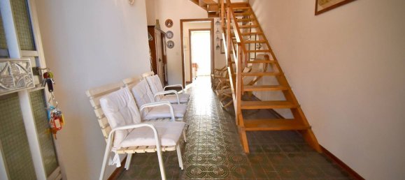 4 bedrooms Apartment in Comacchio, Italy No. 377355 9