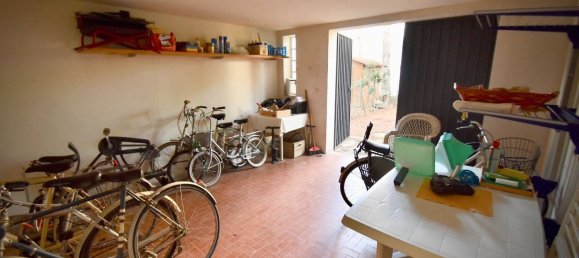 4 bedrooms Apartment in Comacchio, Italy No. 377355 5