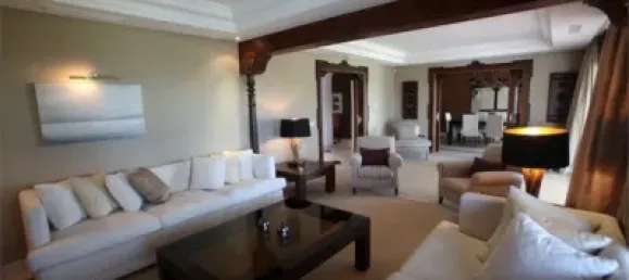 5 bedrooms Villa in Benahavis, Spain No. 89204 19