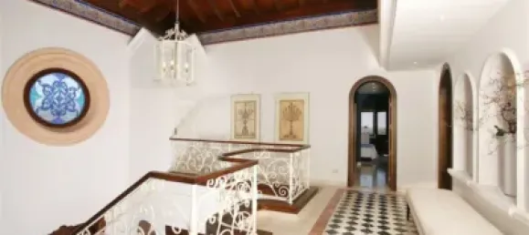 5 bedrooms Villa in Benahavis, Spain No. 89204 8