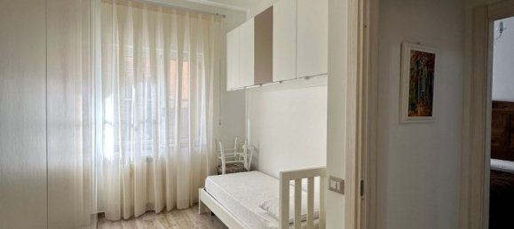 Квартира с 3 комнатами в Кротоне, Италия № 103762 4