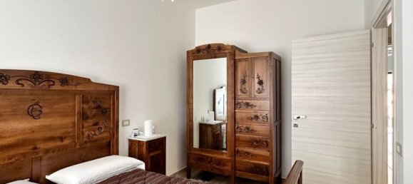 Квартира с 3 комнатами в Кротоне, Италия № 103762 7