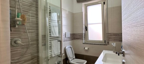 Квартира с 3 комнатами в Кротоне, Италия № 103762 9