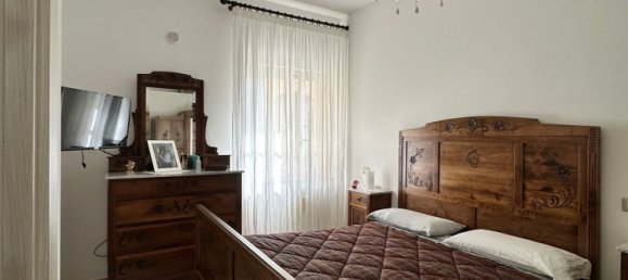 Квартира с 3 комнатами в Кротоне, Италия № 103762 6