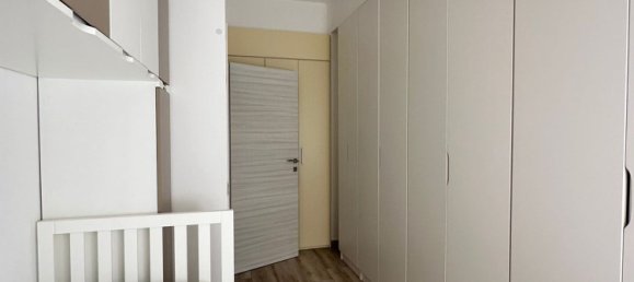 Квартира с 3 комнатами в Кротоне, Италия № 103762 5