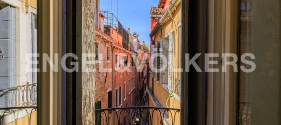 2 bedrooms Apartment in Venice, Italy No. 127891 4