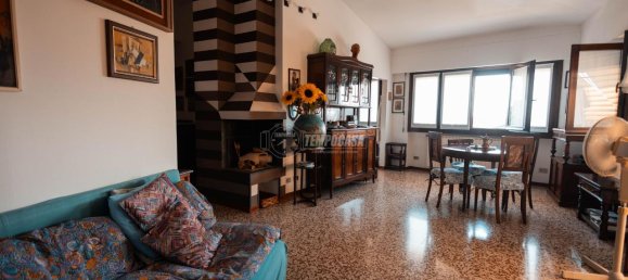 Apartamento de 3 habitaciónes en Merate, Italy No. 3121 14